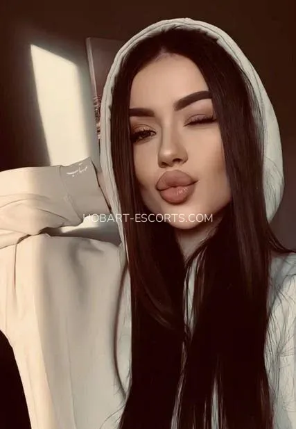 Hobart escorts Amber — 3