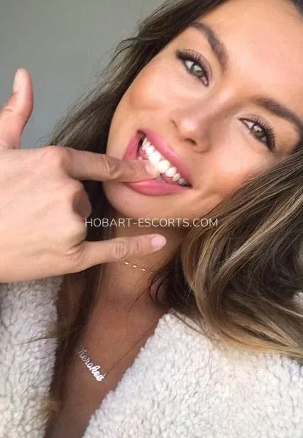 Hobart escorts Chelsea — 4