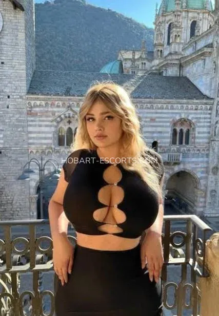 Hobart escorts Emilia — 3