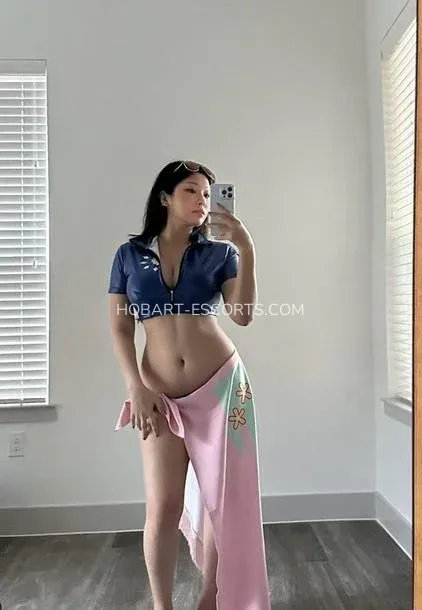 Hobart escorts Rylee — 3