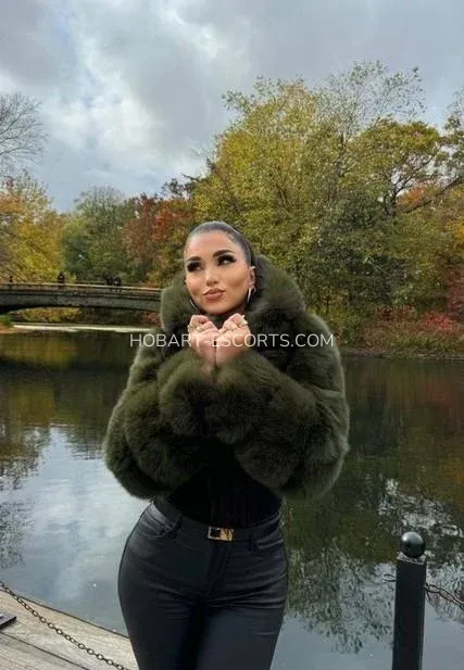Hobart escorts Reagan — 5