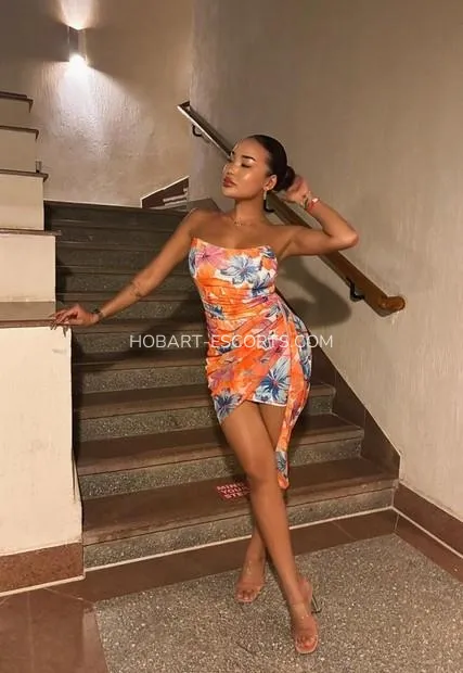 Hobart escorts karolina