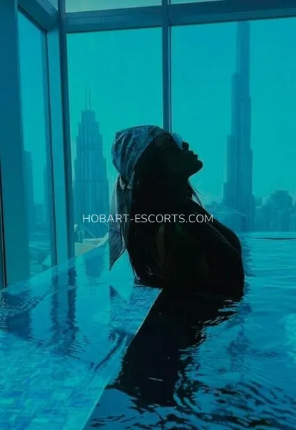Hobart escorts Kelly — 2