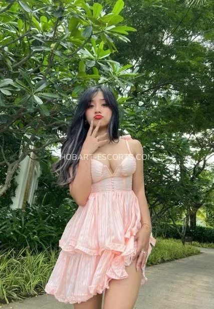 Hobart escorts Ellen — 6