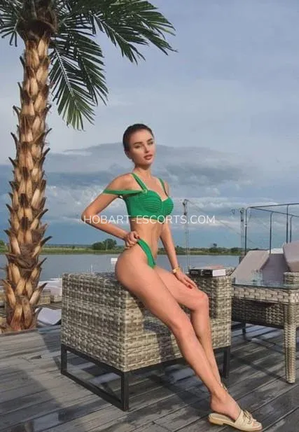 Hobart escorts Amanda — 1