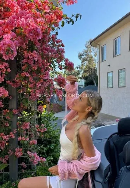 Hobart escorts Abril — 8