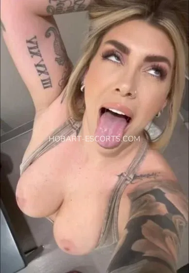 Hobart escorts Caroline — 6