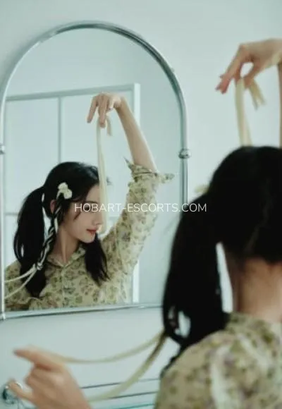 Hobart escorts Karina — 2