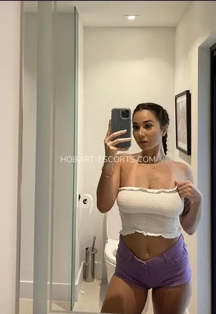 Hobart escorts Haylee — 2