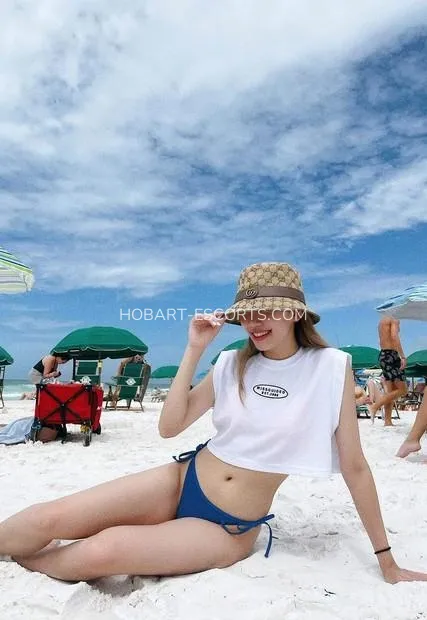 Hobart escorts Maj — 2