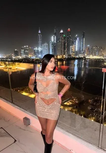 Hobart escorts Carina — 5