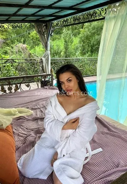 Hobart escorts Michelle — 6