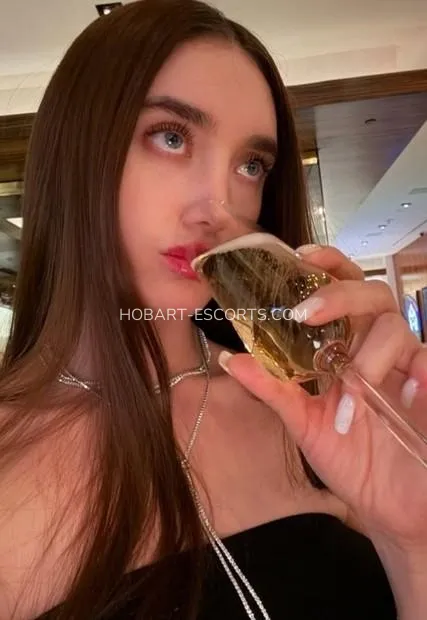Hobart escorts Viviana — 2