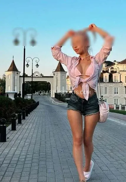 Hobart escorts Aurora — 1