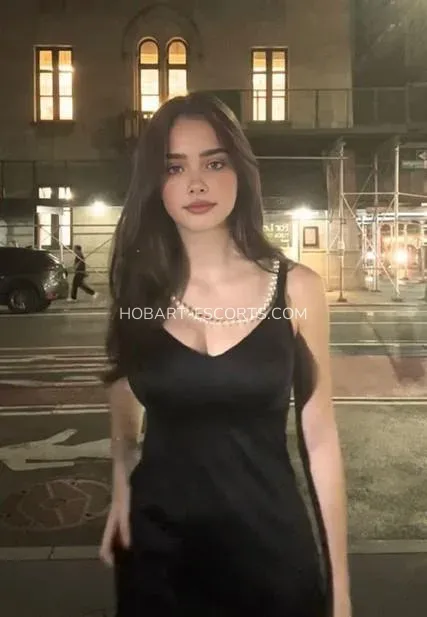 Hobart escorts Cinta — 6