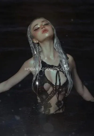 Hobart escorts Gisela — 1