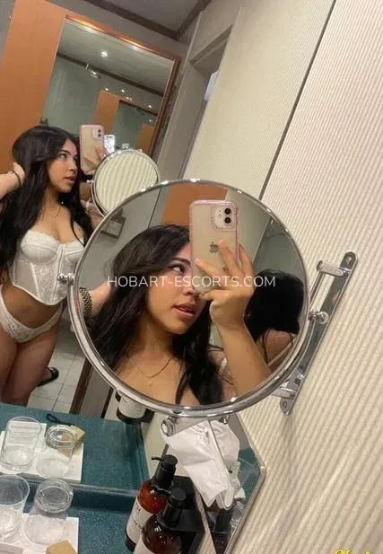 Hobart escorts Alana — 1