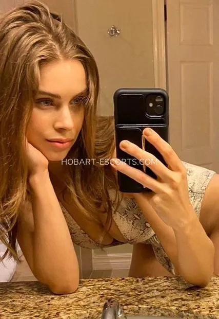 Hobart escorts Kendall — 2