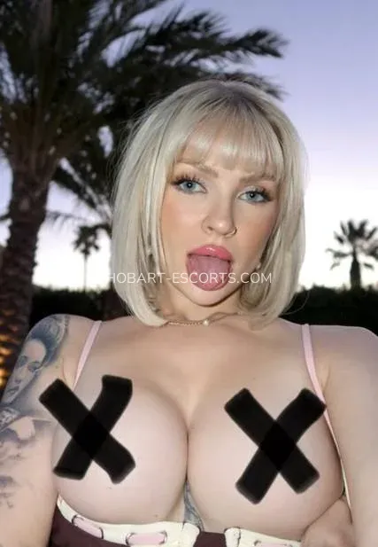 Hobart escorts Aubrey — 1