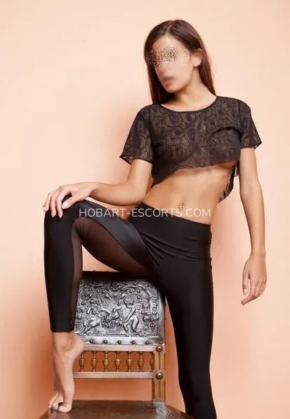 Hobart escorts Karen — 3