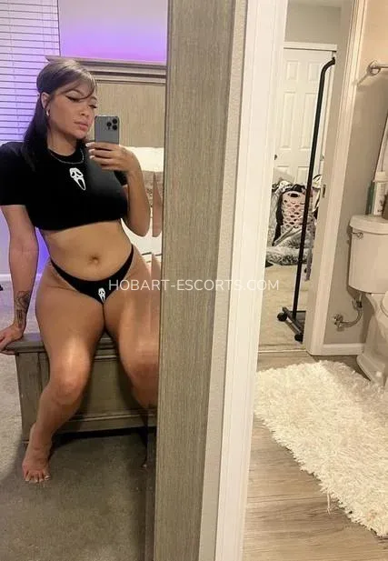 Hobart escorts Diana — 1