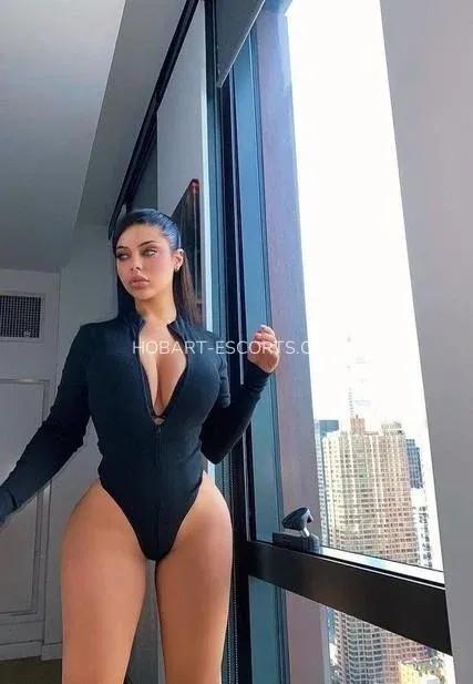 Hobart escorts Andrea — 3