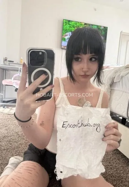 Hobart escorts viola