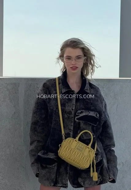 Hobart escorts Julia — 2