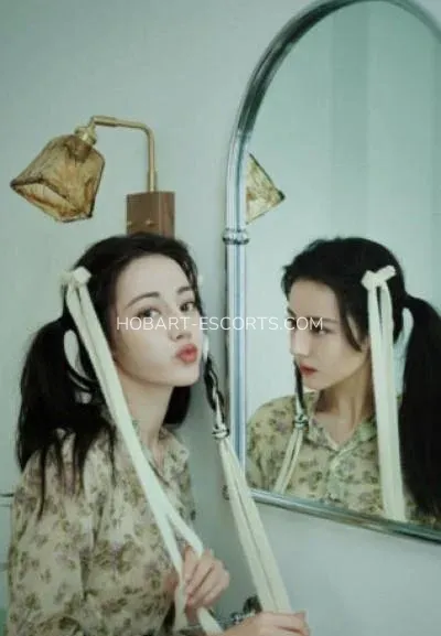 Hobart escorts Karina — 4