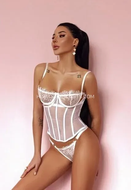 Hobart escorts Isabelle — 1