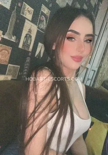 Hobart escorts Emelie — 4