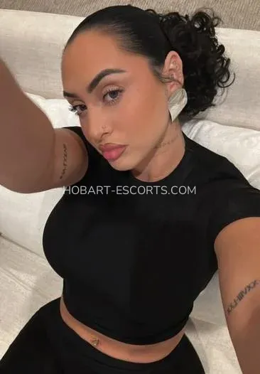 Hobart escorts Makenna — 1