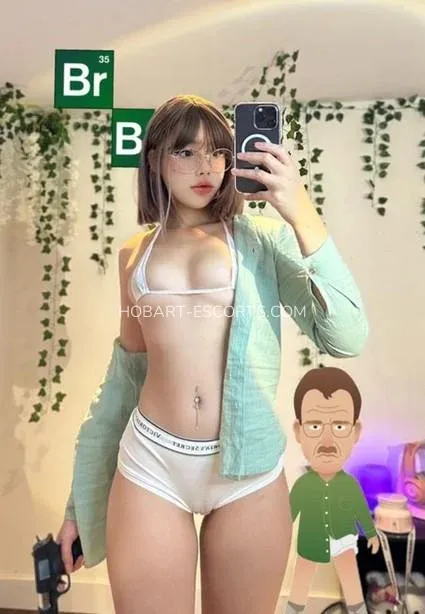 Hobart escorts Inger — 1