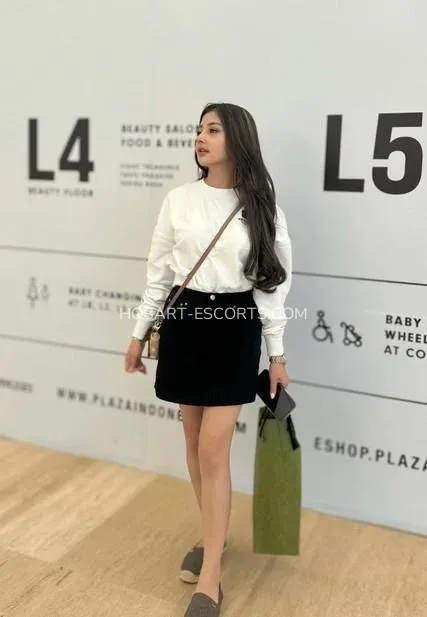 Hobart escorts Sara — 5