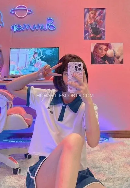 Hobart escorts Therese — 1