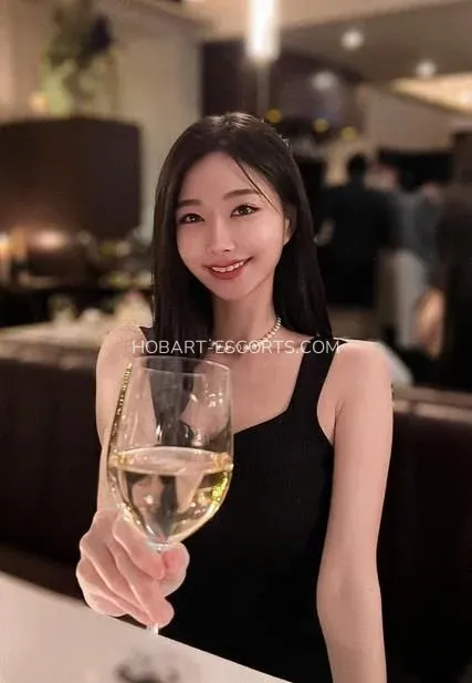 Hobart escorts Sandra — 1