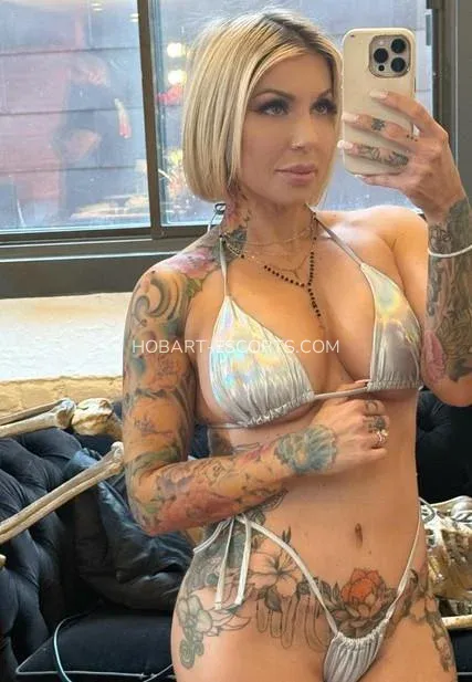 Hobart escorts Yvonne — 5