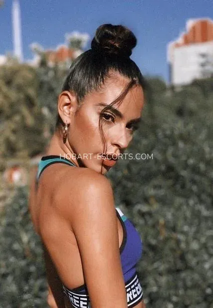 Hobart escorts Linda — 5