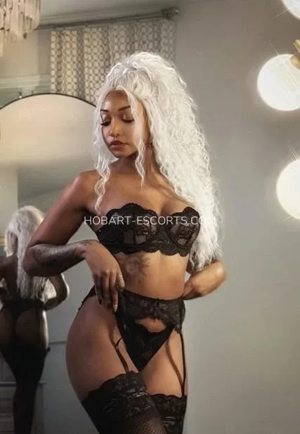 Hobart escorts Helen — 5