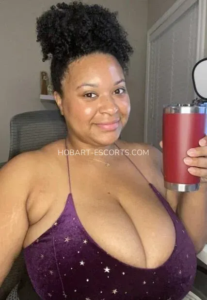 Hobart escorts Karin — 10
