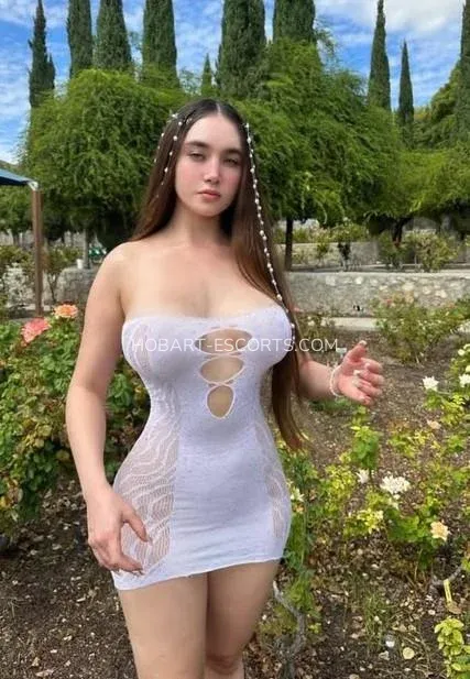 Hobart escorts Daisy — 6