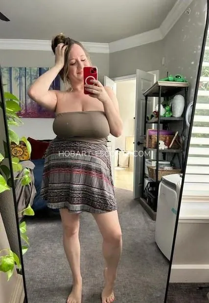 Hobart escorts Caroline — 2