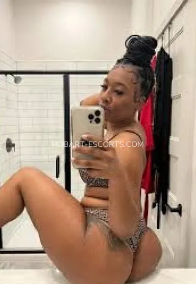 Hobart escorts Oriana