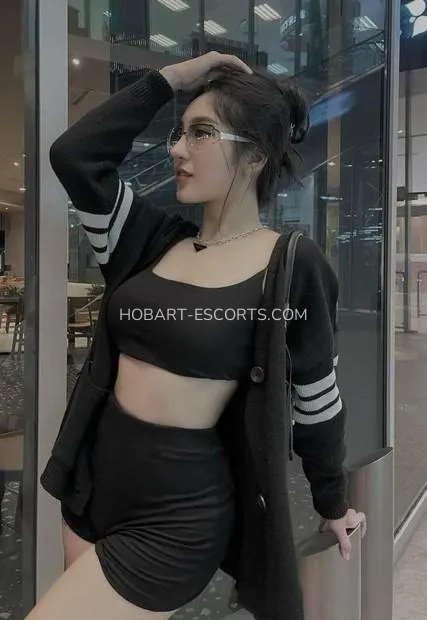 Hobart escorts Natalia