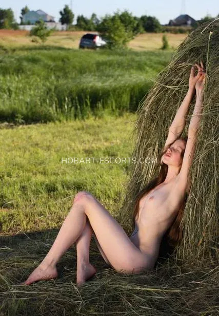 Hobart escorts Lisa — 5