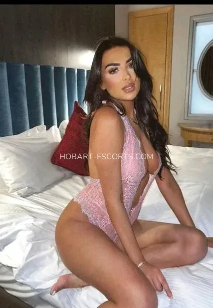 Hobart escorts Viktoria — 3