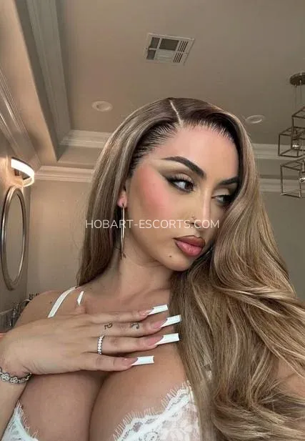 Hobart escorts Makenna — 5