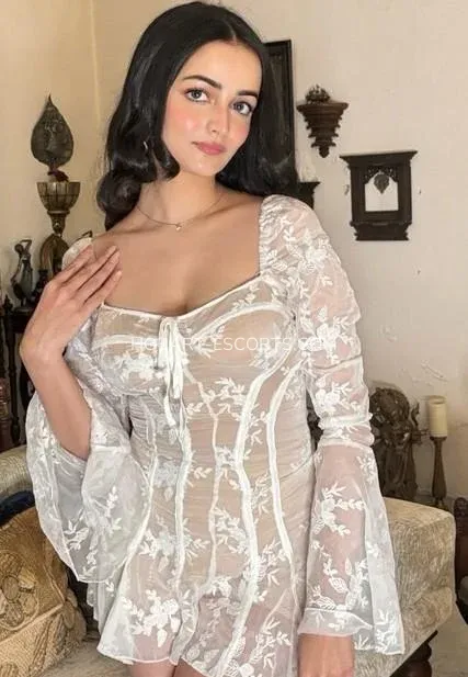 Hobart escorts Agnes — 4