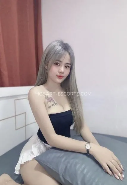 Hobart escorts Ellen — 2