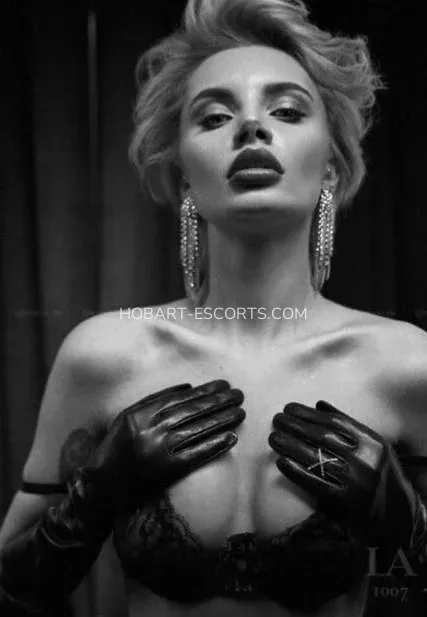 Hobart escorts Emma — 3